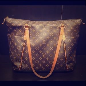 Authentic Louis Vuitton Totally MM Tote